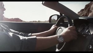 Aston Martin V12 Vantage S Roadster - Video Oficial