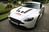 Aston Martin V12 Vantage