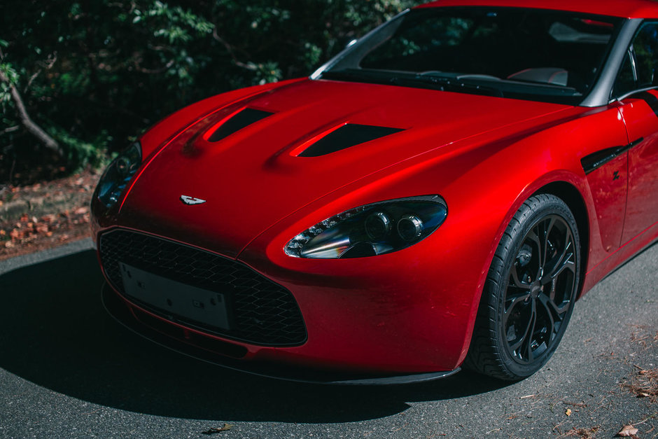 Aston Martin V12 Zagato de vanzare