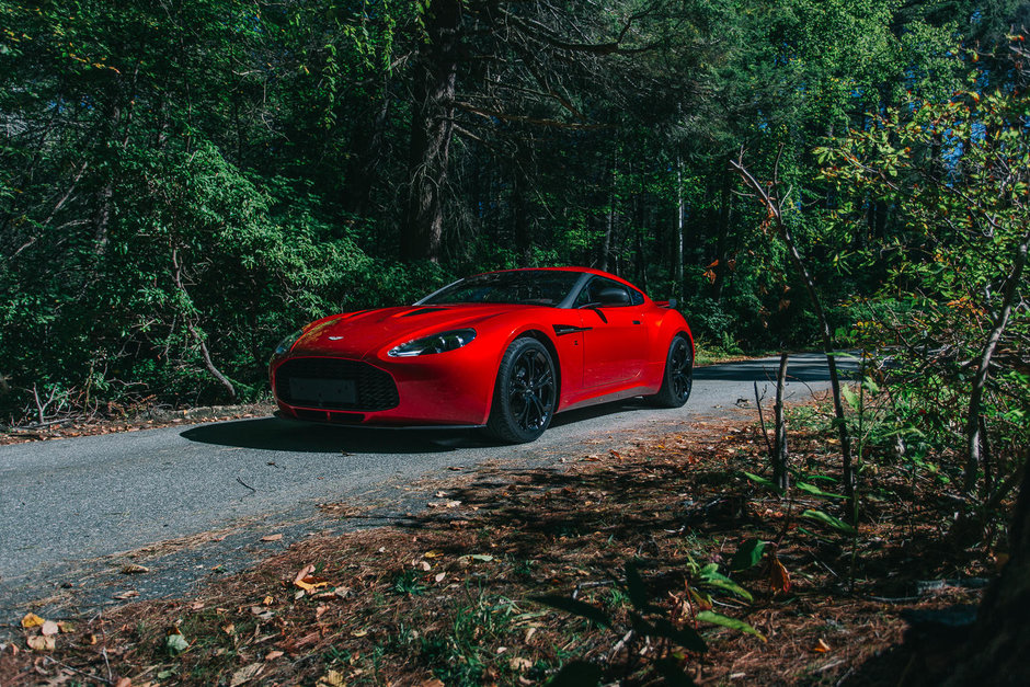 Aston Martin V12 Zagato de vanzare