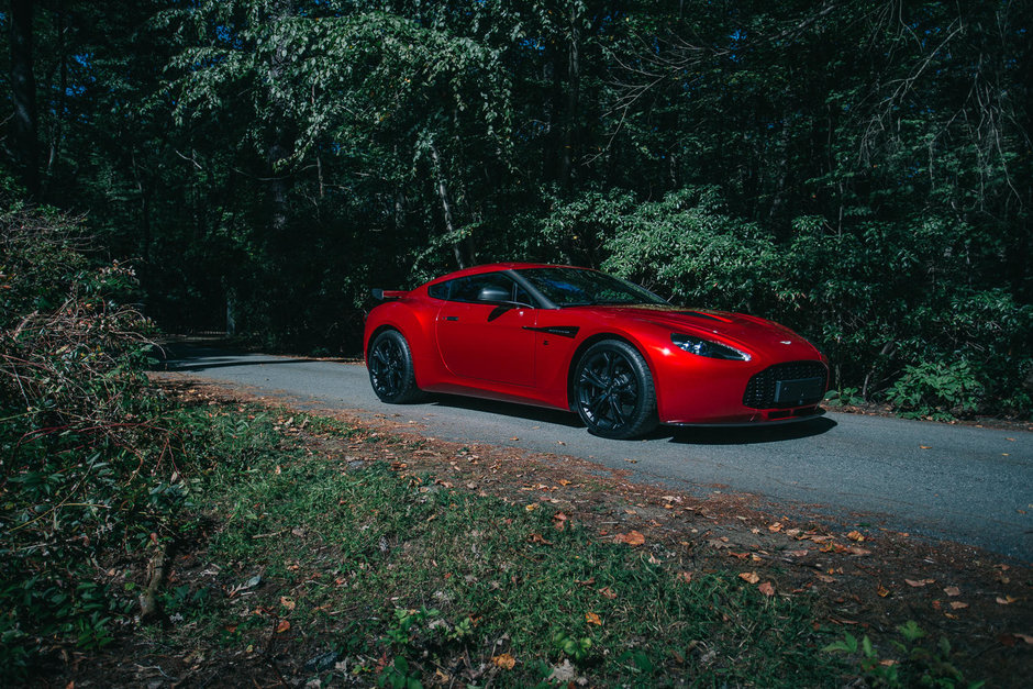 Aston Martin V12 Zagato de vanzare