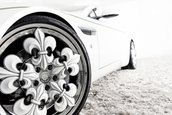 Aston Martin V8 Vantage Blanc de Blancs by Graf Weckerle