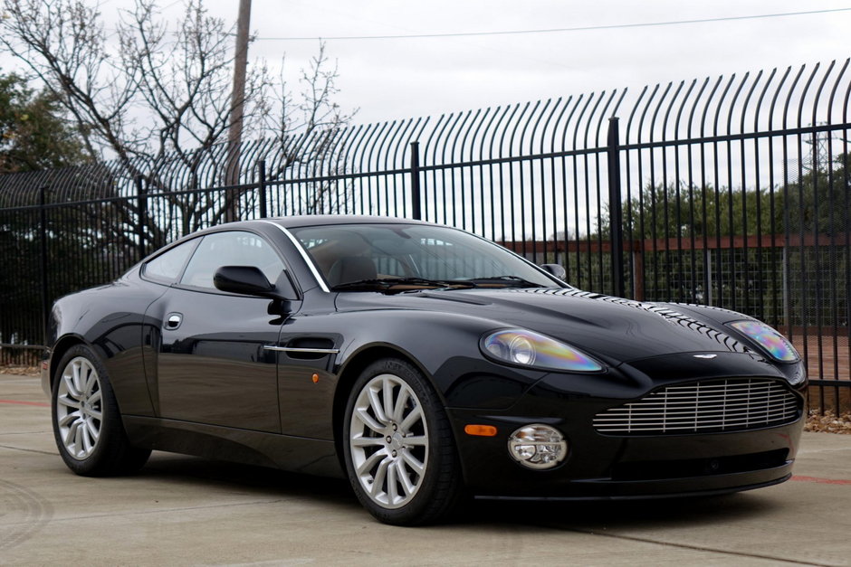 Aston Martin Vanquish V12 de vanzare