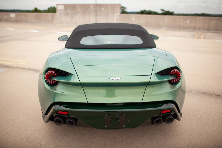 Aston Martin Vanquish Zagato Volante Villa d’Este