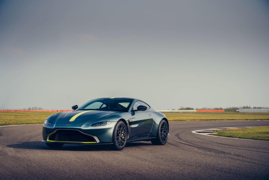 Aston Martin Vantage AMR