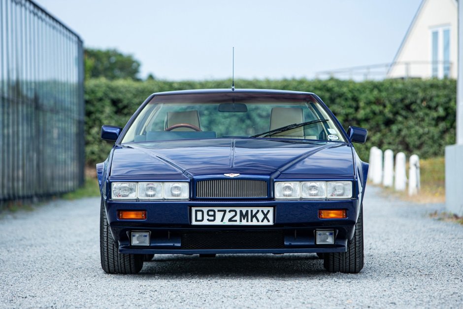 Aston Martin Virage Coupe de vanzare