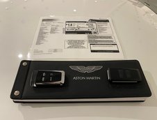 Aston V12 Vantage S cu 167 de mile