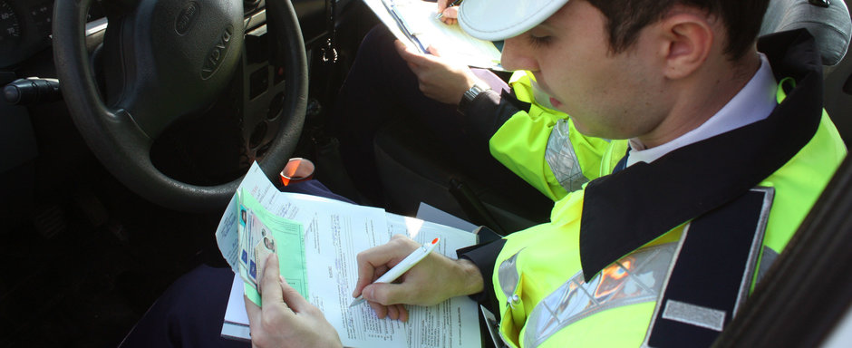 Atentie cum conduci. Amenzile rutiere s-au marit cu peste 50% de la 1 ianuarie Atentie cum conduci. Amenzile rutiere s-au marit cu peste 50% de la 1 ianuarie