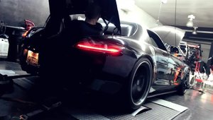 Atentie la... foc! Un SLS AMG Twin-Turbo scuipa flacari uriase pe evacuare