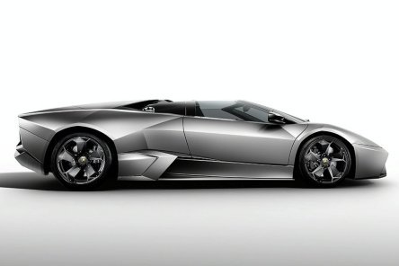 Atentie! Noul Lamborghini Reventon Roadster tocmai a... aterizat! Atentie! Noul Lamborghini Reventon Roadster tocmai a... aterizat!