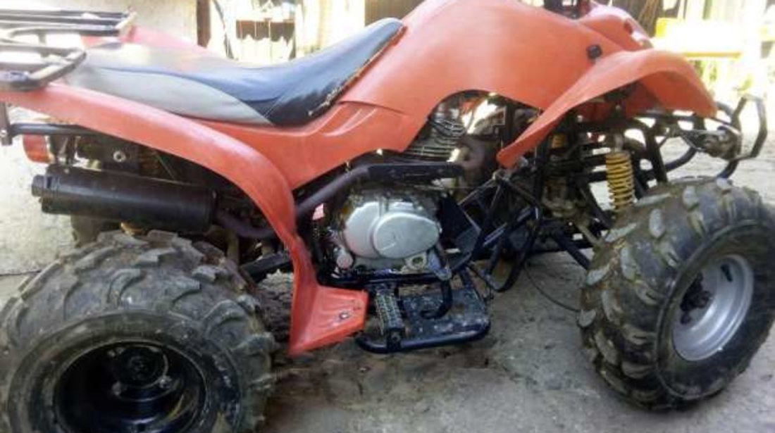 ATV 150cc cu 4 viteze la picior