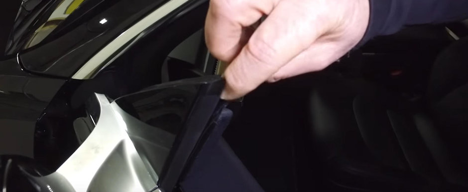Au luat la puricat o TESLA MODEL 3 si nu au fost deloc impresionati: "Are lufturi vizibile de pe Marte!" Au luat la puricat o TESLA MODEL 3 si nu au fost deloc impresionati: "Are lufturi vizibile de pe Marte!"