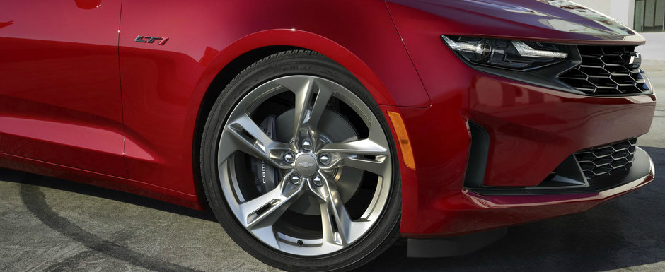 Au recunoscut ca au dat-o in bara si au venit cu un nou facelift. Uite cum arata acum celebrul muscle car american Au recunoscut ca au dat-o in bara si au venit cu un nou facelift. Uite cum arata acum celebrul muscle car american