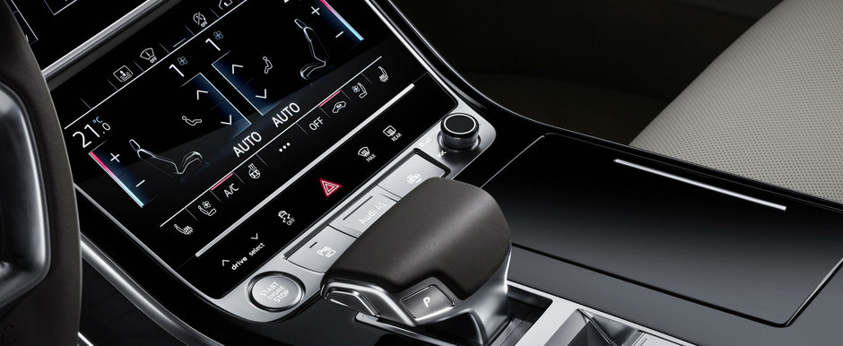 Au uitat sa inchida usa iar acum toata lumea poate sa vada interiorul noului Audi Q8 Au uitat sa inchida usa iar acum toata lumea poate sa vada interiorul noului Audi Q8