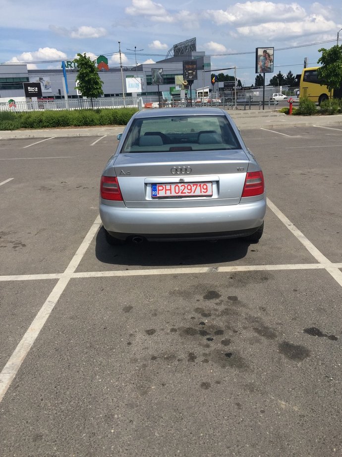 Audi A4 1.6