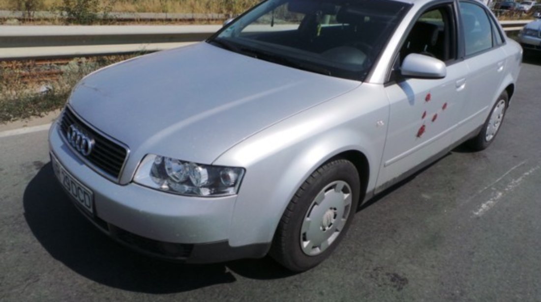 Audi A4 - 1.6i Clima Dubla 2002