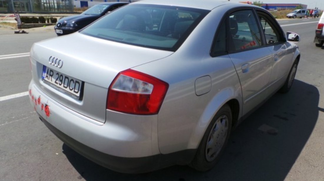 Audi A4 - 1.6i Clima Dubla 2002