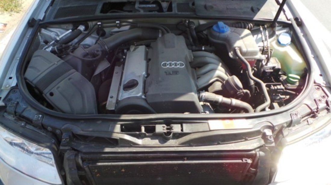 Audi A4 - 1.6i Clima Dubla 2002