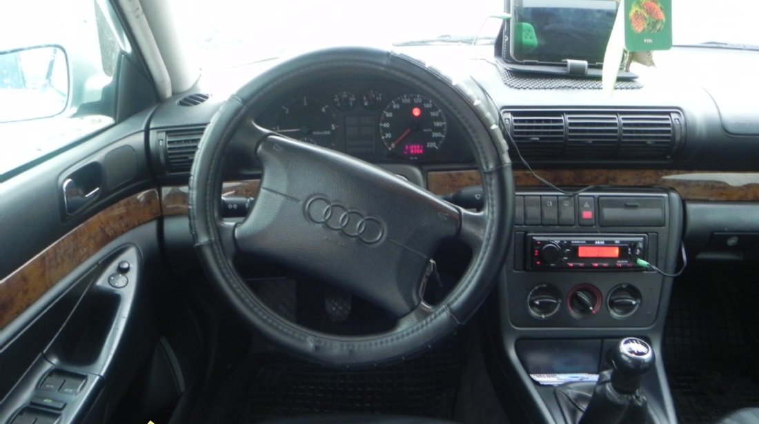 Audi A4 1900