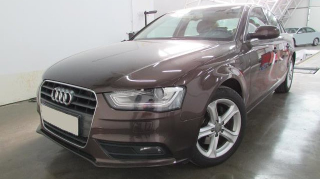 Audi A4 2.0 TDI 143 CP M6 Start&Stop 2012