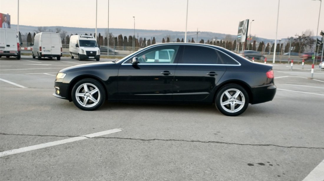 Audi A4 2.0 TDI Limizina 128.000 km Automata Euro 5 2011