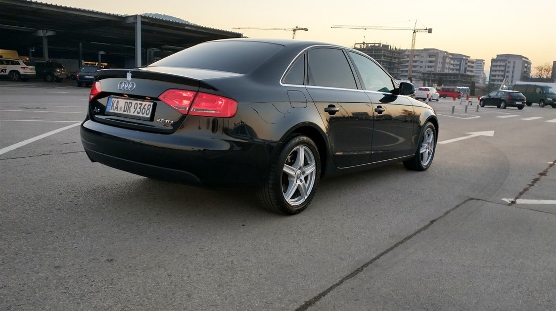 Audi A4 2.0 TDI Limizina 128.000 km Automata Euro 5 2011