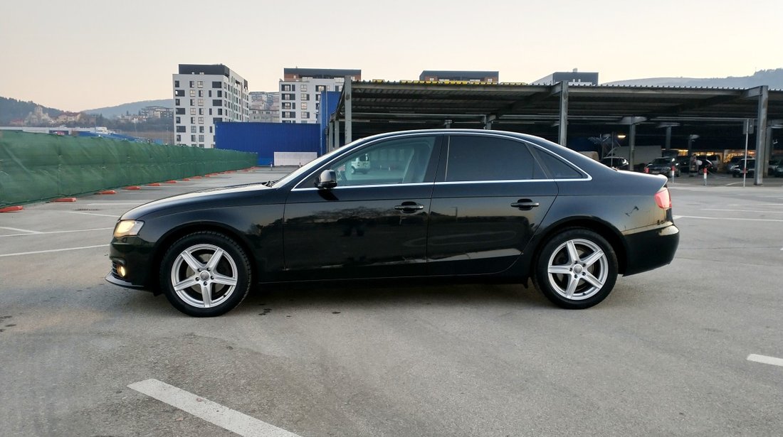 Audi A4 2.0 TDI Limuzina 128.000 km Automata 2011