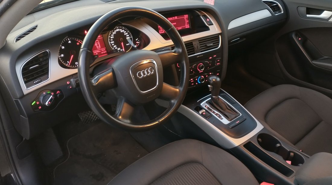 Audi A4 2.0 TDI Limuzina 128.000 km Automata 2011