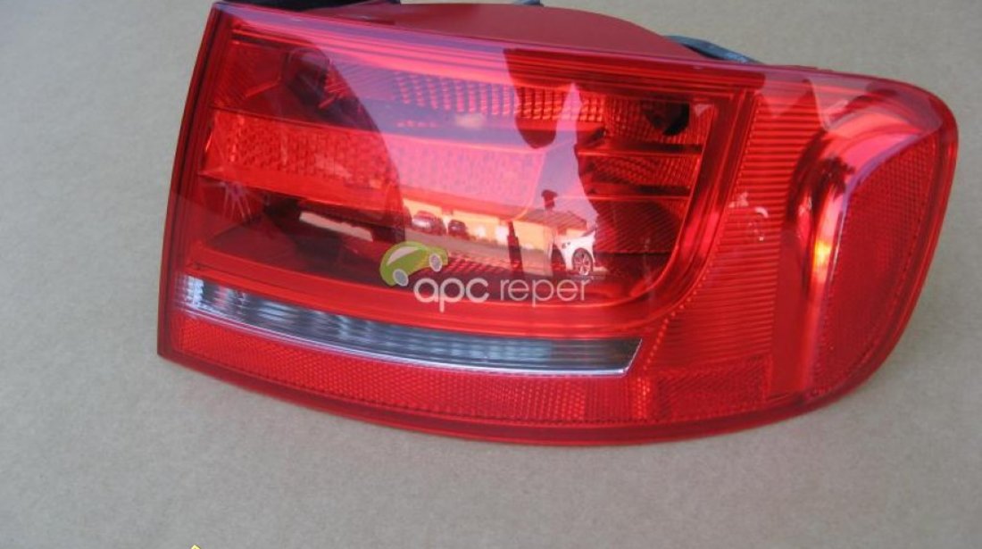 Audi A4 8K Stop dreapta aripa Original