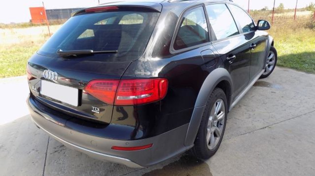 Audi A4 allroad quattro 2.0 TDI 143 CP M6 Start&Stop 2011