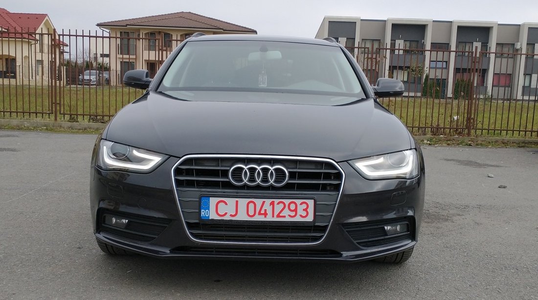 Audi A4 B8  Facelift Neon + Led + Xenon  Model 2013  Euro 5  2.0 TDI  143CP 2012