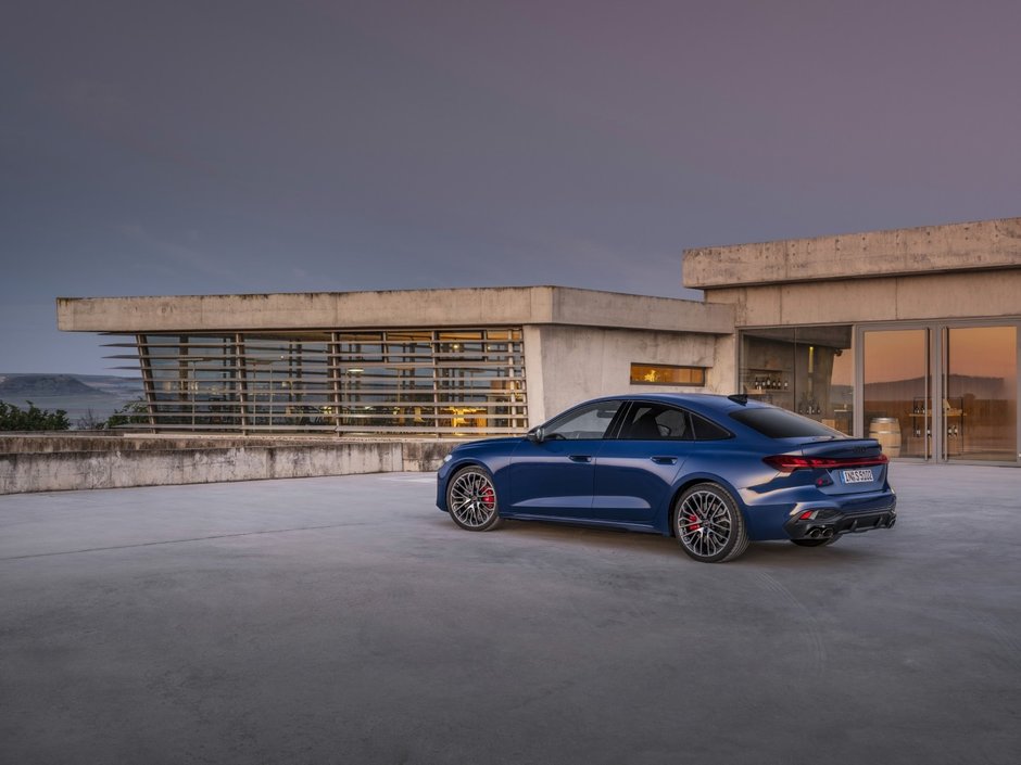 Audi A5 Sedan si Audi A5 Avant