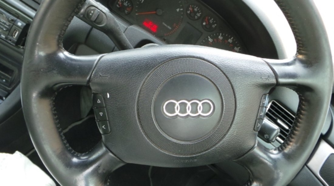 Audi A6 - 2.5TDi Climatronic Volan Dreapta 2001