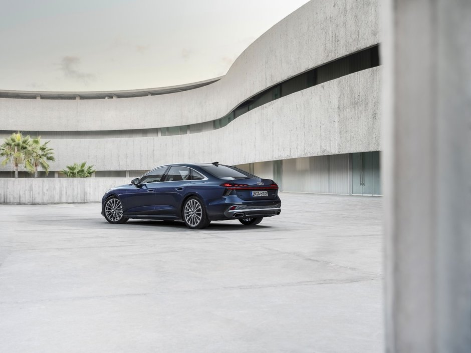 Audi A6 Sedan