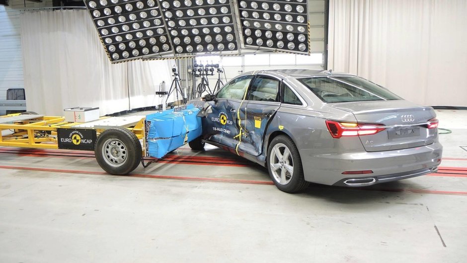 Audi A6 si Volkswagen Touareg la EuroNCAP