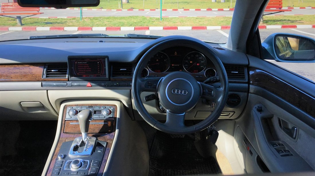 Audi A8 3.0i 2004