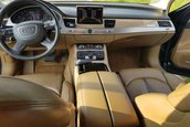 Audi A8 cu 855.315 kilometri la bord