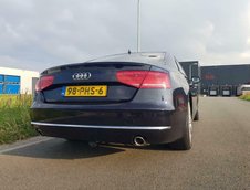 Audi A8 cu 855.315 kilometri la bord