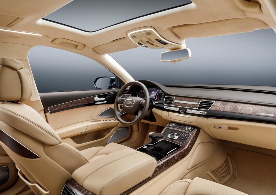 Audi A8 cu sase usi