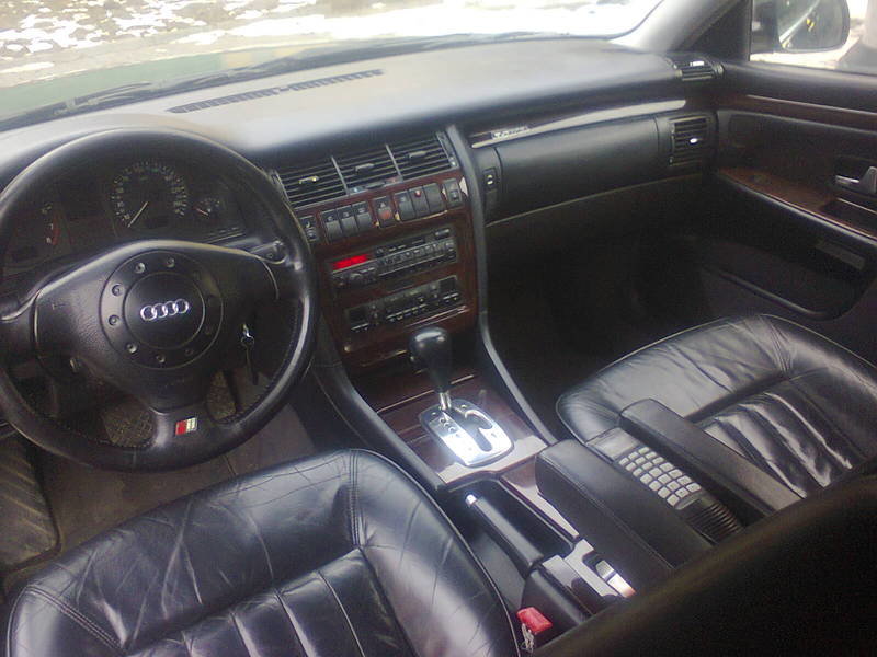 Audi A8 D2 V8 quattro