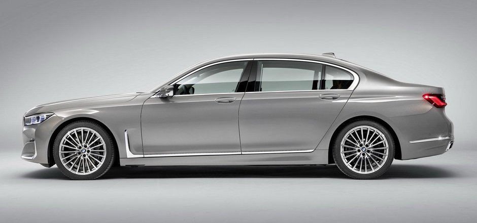 Audi A8 versus BMW Seria 7 versus Mercedes S-Class: Comparativ vizual