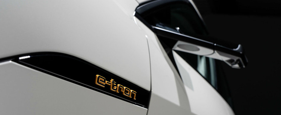 Audi lanseaza oficial primul model complet electric din istoria marcii. Poate fi comandat si fara oglinzi laterale Audi lanseaza oficial primul model complet electric din istoria marcii. Poate fi comandat si fara oglinzi laterale