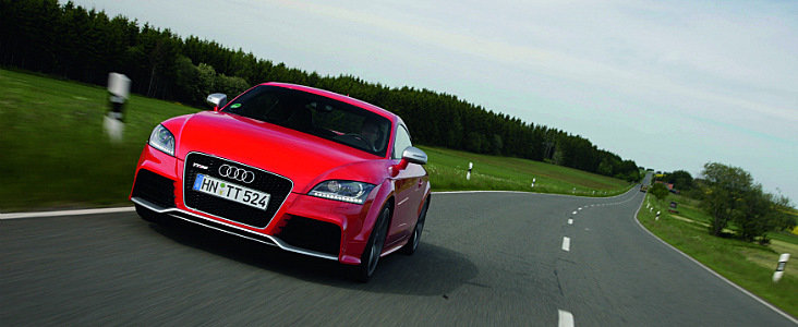 Audi lucreaza la un TT-RS Plus de 380 cai putere! Audi lucreaza la un TT-RS Plus de 380 cai putere!