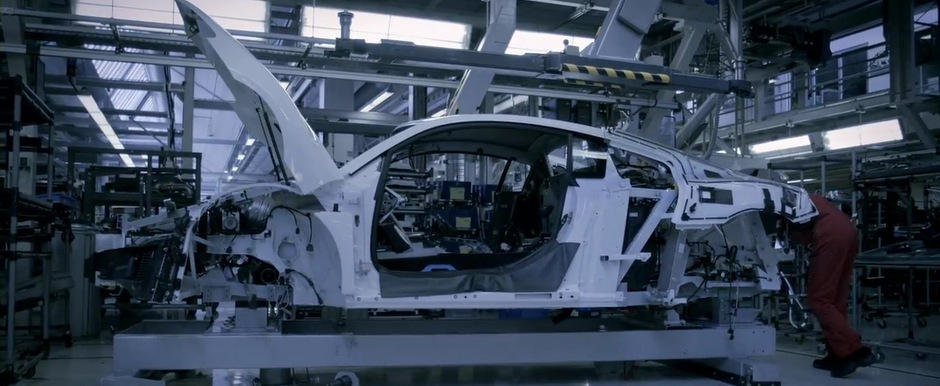 Audi ne arata cum ia nastere noul R8. VIDEO AICI!