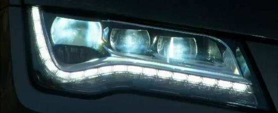 Audi promoveaza tehnologia LED in cadrul Super Bowl XLVI