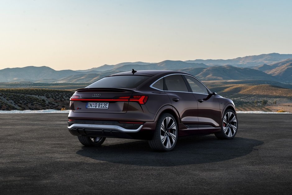 Audi Q8 e-tron si Audi Q8 Sportback e-tron