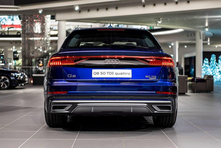 Audi Q8 in Navarra Blue Metallic