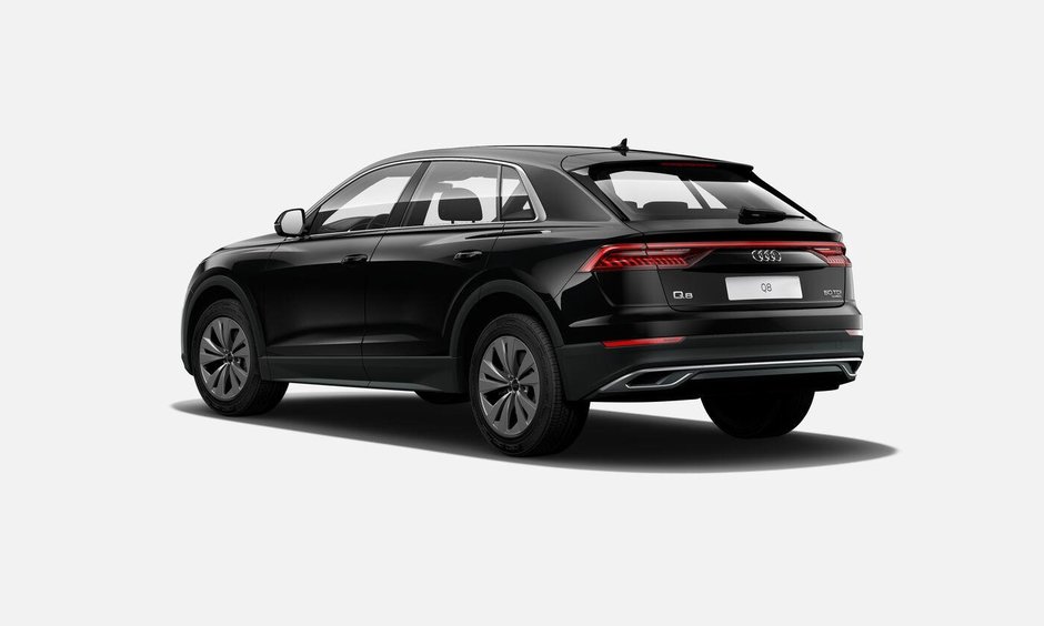 Audi Q8 - Versiune de baza