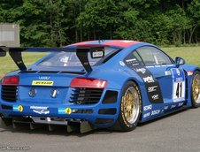 Audi R8 "ataca" Nurburgring-ul