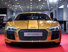 Audi R8 auriu